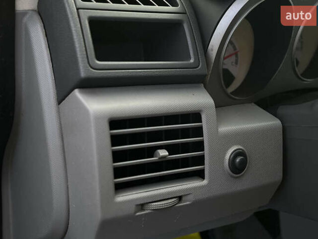 Черный Додж Авенджер, объемом двигателя 2.36 л и пробегом 266 тыс. км за 5300 $, фото 16 на Automoto.ua