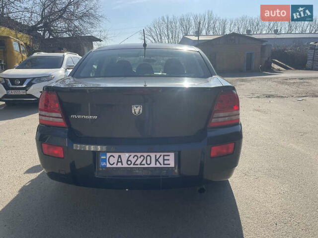 Черный Додж Авенджер, объемом двигателя 2 л и пробегом 123 тыс. км за 6500 $, фото 16 на Automoto.ua