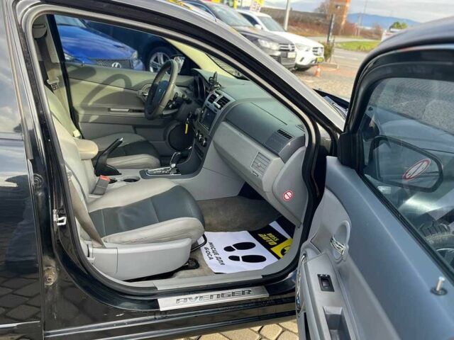 Чорний Додж Avenger, об'ємом двигуна 2.4 л та пробігом 266 тис. км за 5300 $, фото 17 на Automoto.ua