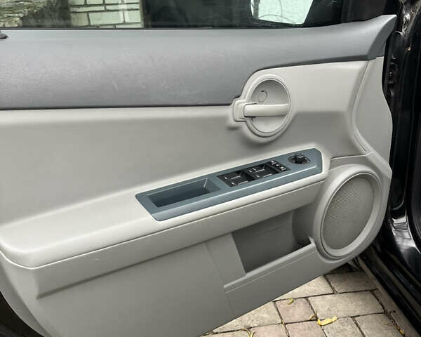 Чорний Додж Avenger, об'ємом двигуна 2 л та пробігом 155 тис. км за 6500 $, фото 28 на Automoto.ua