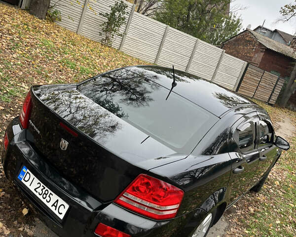 Чорний Додж Avenger, об'ємом двигуна 2 л та пробігом 155 тис. км за 6500 $, фото 8 на Automoto.ua