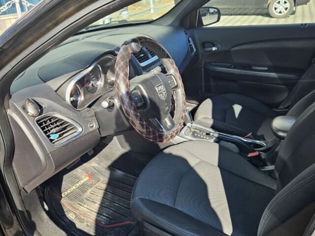 Черный Додж Авенджер, объемом двигателя 2.4 л и пробегом 200 тыс. км за 6800 $, фото 10 на Automoto.ua