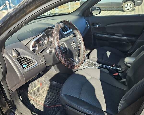 Черный Додж Авенджер, объемом двигателя 2.4 л и пробегом 200 тыс. км за 6800 $, фото 11 на Automoto.ua