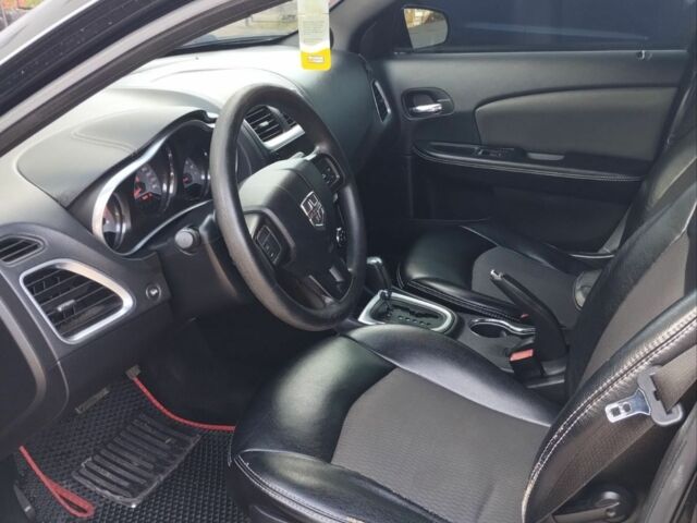 Чорний Додж Avenger, об'ємом двигуна 2.4 л та пробігом 130 тис. км за 5590 $, фото 5 на Automoto.ua