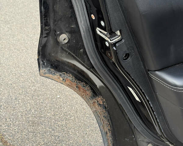 Черный Додж Авенджер, объемом двигателя 2.36 л и пробегом 265 тыс. км за 5000 $, фото 12 на Automoto.ua