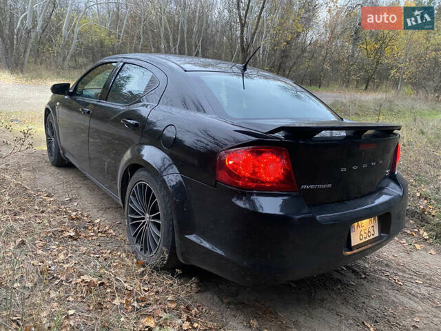 Черный Додж Авенджер, объемом двигателя 2.4 л и пробегом 134 тыс. км за 15000 $, фото 25 на Automoto.ua