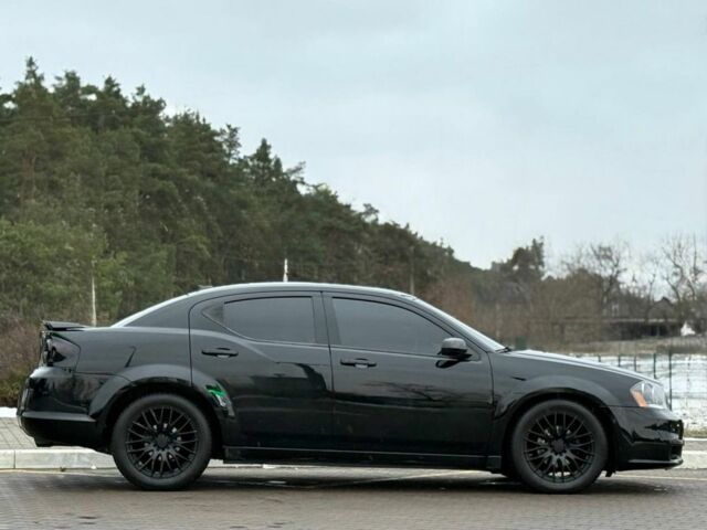 Черный Додж Авенджер, объемом двигателя 3.6 л и пробегом 180 тыс. км за 9300 $, фото 4 на Automoto.ua