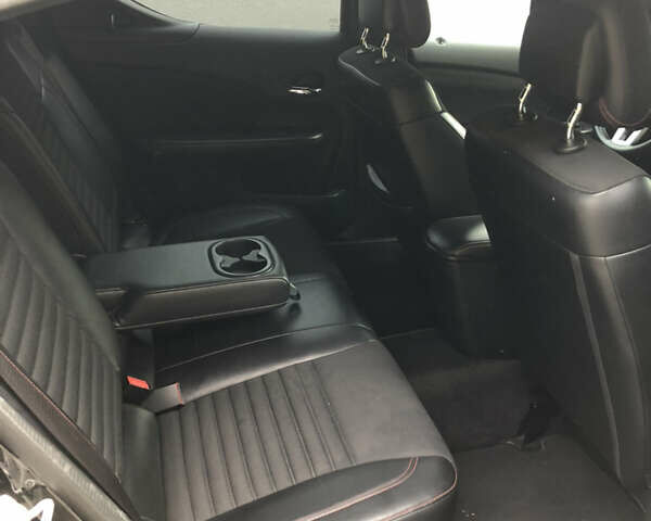 Черный Додж Авенджер, объемом двигателя 3.61 л и пробегом 170 тыс. км за 9000 $, фото 6 на Automoto.ua