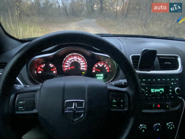 Черный Додж Авенджер, объемом двигателя 2.4 л и пробегом 134 тыс. км за 15000 $, фото 19 на Automoto.ua