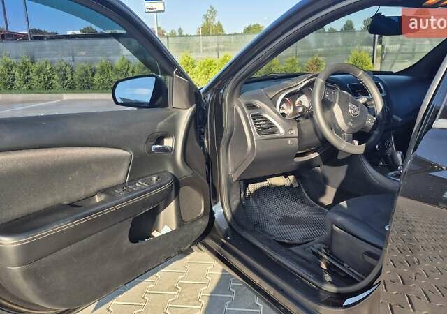 Черный Додж Авенджер, объемом двигателя 2.36 л и пробегом 244 тыс. км за 8300 $, фото 9 на Automoto.ua