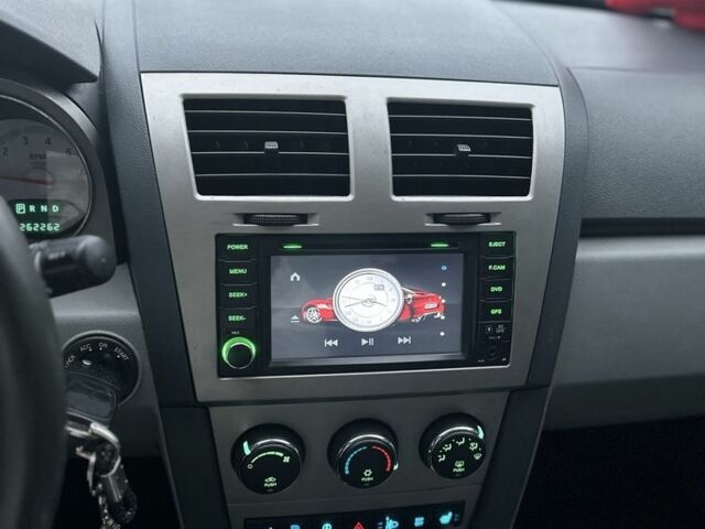 Красный Додж Авенджер, объемом двигателя 2.4 л и пробегом 262 тыс. км за 6000 $, фото 3 на Automoto.ua