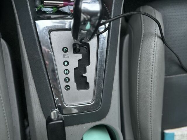 Красный Додж Авенджер, объемом двигателя 2.4 л и пробегом 262 тыс. км за 6000 $, фото 2 на Automoto.ua