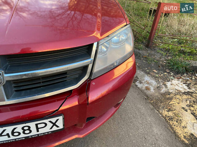 Красный Додж Авенджер, объемом двигателя 2.4 л и пробегом 304 тыс. км за 3950 $, фото 2 на Automoto.ua