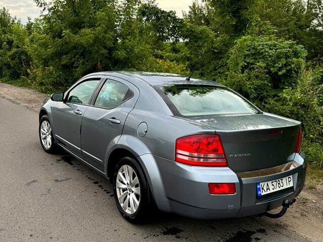 Серый Додж Авенджер, объемом двигателя 2 л и пробегом 580 тыс. км за 4700 $, фото 1 на Automoto.ua