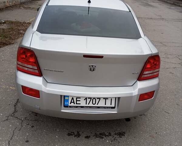 Серый Додж Авенджер, объемом двигателя 2.4 л и пробегом 179 тыс. км за 4200 $, фото 1 на Automoto.ua