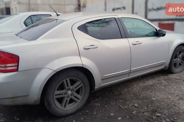 Сірий Додж Avenger, об'ємом двигуна 2.36 л та пробігом 180 тис. км за 6000 $, фото 4 на Automoto.ua