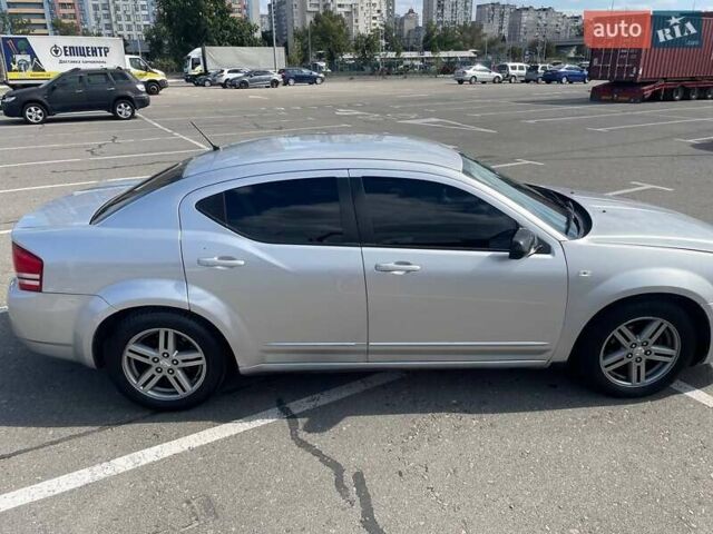Серый Додж Авенджер, объемом двигателя 2.4 л и пробегом 246 тыс. км за 4700 $, фото 12 на Automoto.ua