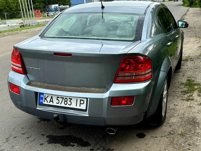 Серый Додж Авенджер, объемом двигателя 2 л и пробегом 580 тыс. км за 4700 $, фото 2 на Automoto.ua