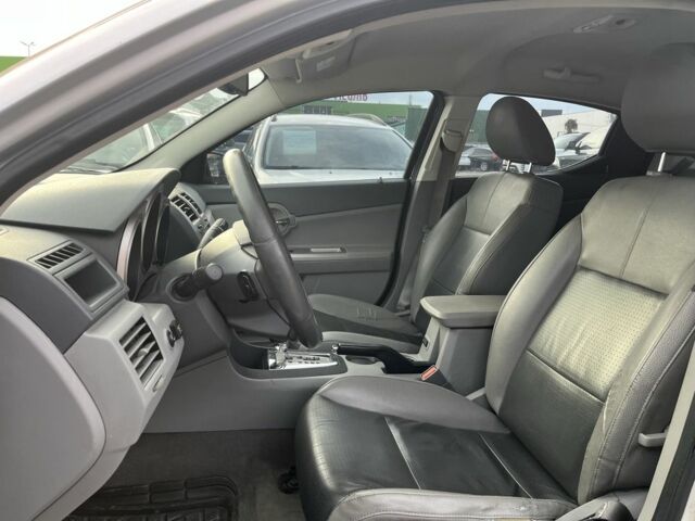 Додж Авенджер 2007 в Киеве на Automoto.ua Серый Додж Авенджер, объемом двигателя 2.4 л и пробегом 208 тыс. км за 4890 $, фото 3 на Automoto.ua