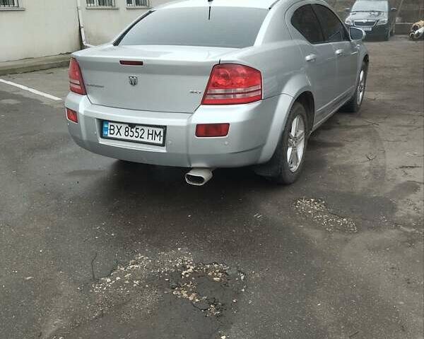 Сірий Додж Avenger, об'ємом двигуна 2.36 л та пробігом 140 тис. км за 5799 $, фото 4 на Automoto.ua