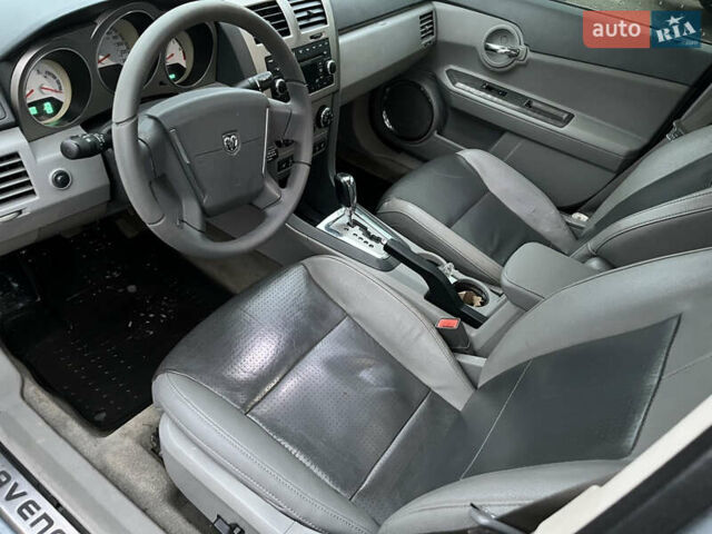 Серый Додж Авенджер, объемом двигателя 2.36 л и пробегом 265 тыс. км за 4500 $, фото 16 на Automoto.ua