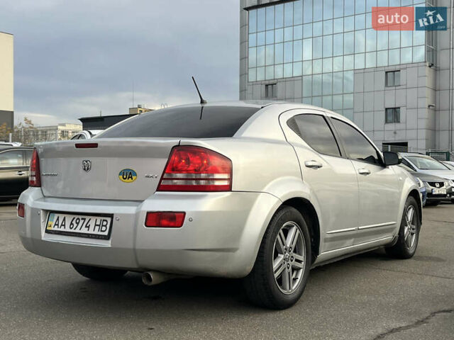 Сірий Додж Avenger, об'ємом двигуна 2.4 л та пробігом 208 тис. км за 4890 $, фото 3 на Automoto.ua
