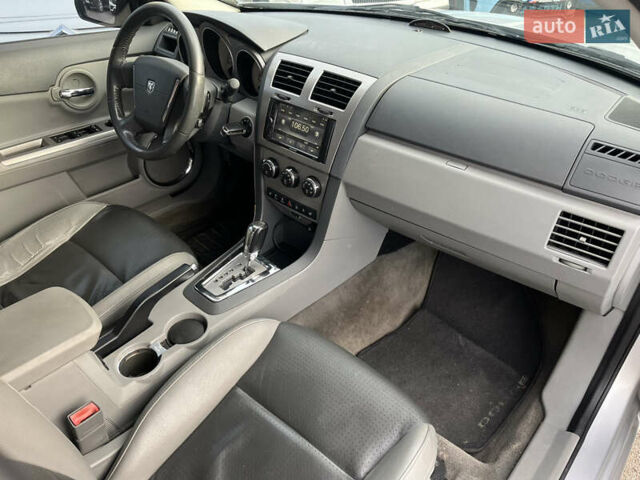 Сірий Додж Avenger, об'ємом двигуна 2.4 л та пробігом 208 тис. км за 4890 $, фото 6 на Automoto.ua