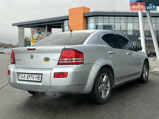 Серый Додж Авенджер, объемом двигателя 2.4 л и пробегом 208 тыс. км за 4550 $, фото 3 на Automoto.ua