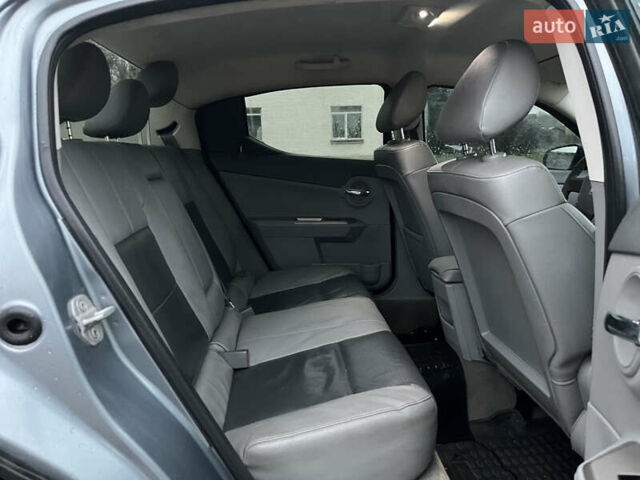 Серый Додж Авенджер, объемом двигателя 2.36 л и пробегом 265 тыс. км за 4500 $, фото 13 на Automoto.ua