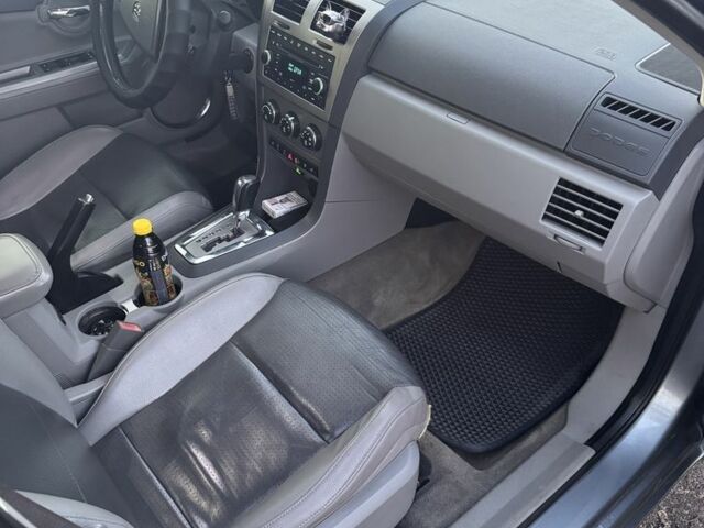 Сірий Додж Avenger, об'ємом двигуна 2.4 л та пробігом 217 тис. км за 6000 $, фото 1 на Automoto.ua