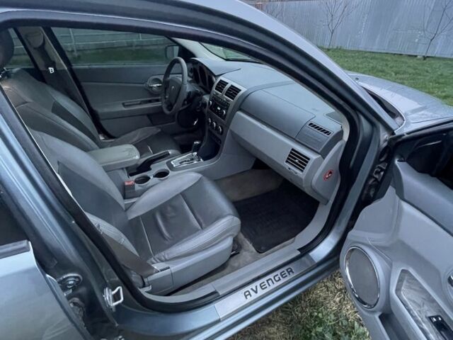 Серый Додж Авенджер, объемом двигателя 2.4 л и пробегом 265 тыс. км за 3800 $, фото 9 на Automoto.ua