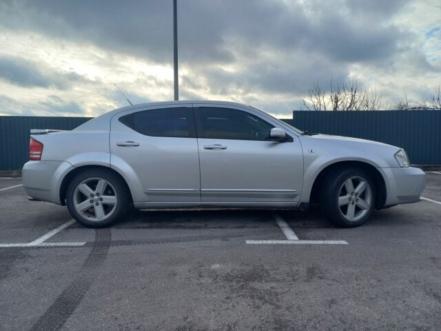 Сірий Додж Avenger, об'ємом двигуна 2.4 л та пробігом 300 тис. км за 6200 $, фото 2 на Automoto.ua