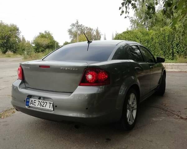 Серый Додж Авенджер, объемом двигателя 2.4 л и пробегом 133 тыс. км за 9000 $, фото 2 на Automoto.ua