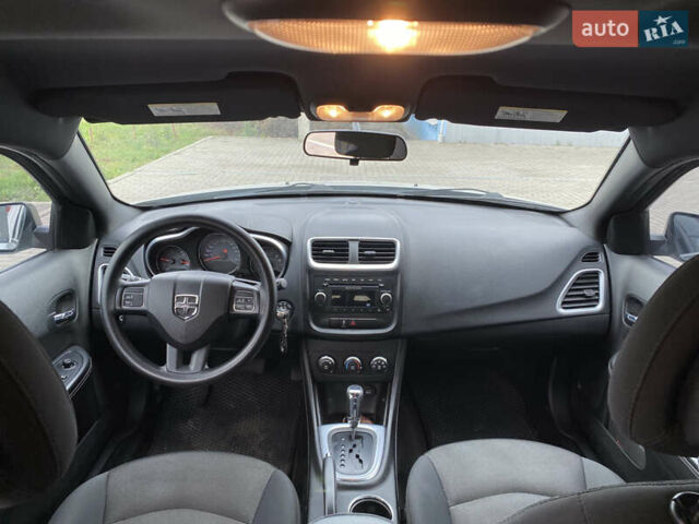 Серый Додж Авенджер, объемом двигателя 2.4 л и пробегом 195 тыс. км за 7000 $, фото 14 на Automoto.ua