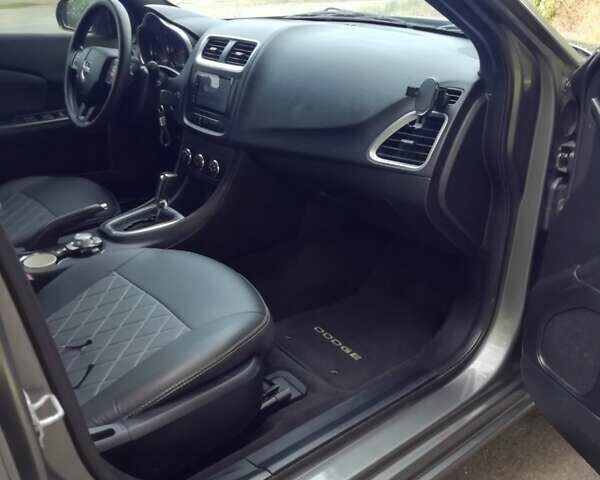 Серый Додж Авенджер, объемом двигателя 2.4 л и пробегом 133 тыс. км за 9000 $, фото 16 на Automoto.ua