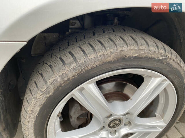 Серый Додж Авенджер, объемом двигателя 2.4 л и пробегом 195 тыс. км за 7000 $, фото 21 на Automoto.ua