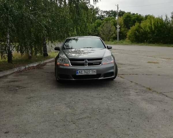 Серый Додж Авенджер, объемом двигателя 2.4 л и пробегом 200 тыс. км за 8000 $, фото 2 на Automoto.ua