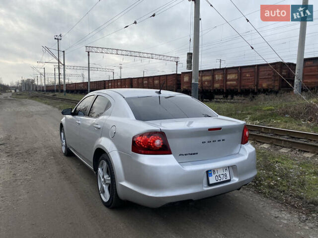 Серый Додж Авенджер, объемом двигателя 2.4 л и пробегом 195 тыс. км за 7000 $, фото 5 на Automoto.ua