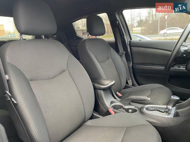 Серый Додж Авенджер, объемом двигателя 2.4 л и пробегом 195 тыс. км за 7000 $, фото 19 на Automoto.ua