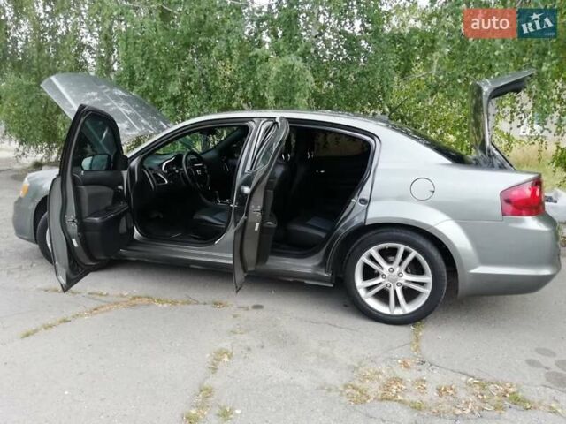 Серый Додж Авенджер, объемом двигателя 2.4 л и пробегом 133 тыс. км за 9000 $, фото 9 на Automoto.ua