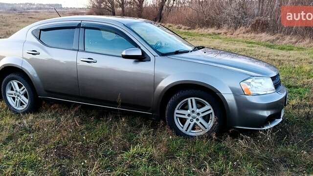 Серый Додж Авенджер, объемом двигателя 2.4 л и пробегом 116 тыс. км за 8300 $, фото 5 на Automoto.ua
