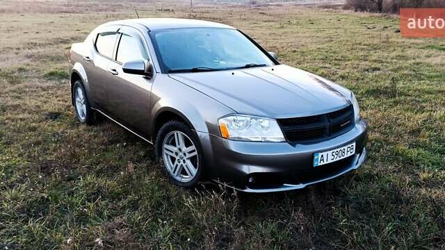 Серый Додж Авенджер, объемом двигателя 2.4 л и пробегом 116 тыс. км за 8300 $, фото 3 на Automoto.ua
