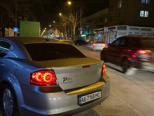 Сірий Додж Avenger, об'ємом двигуна 2.4 л та пробігом 157 тис. км за 5500 $, фото 2 на Automoto.ua