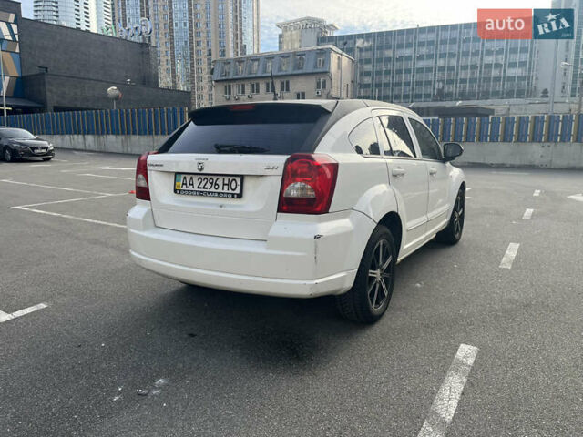 Белый Додж Калибер, объемом двигателя 2 л и пробегом 179 тыс. км за 5800 $, фото 5 на Automoto.ua