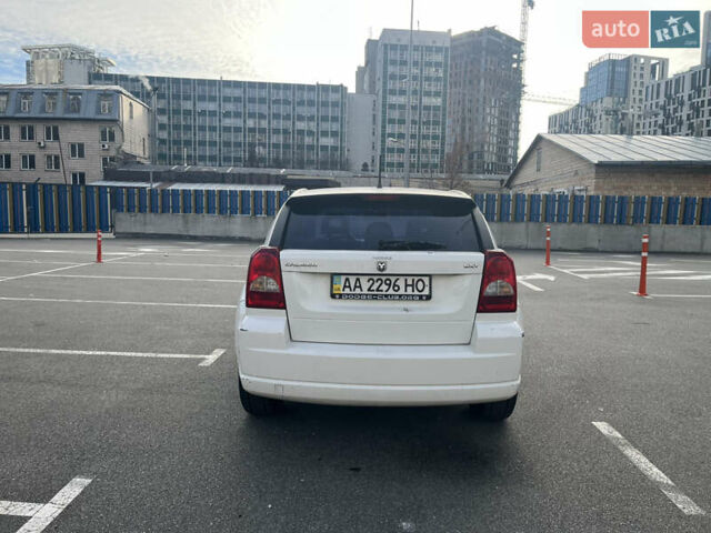 Белый Додж Калибер, объемом двигателя 2 л и пробегом 179 тыс. км за 5800 $, фото 3 на Automoto.ua