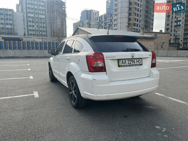 Белый Додж Калибер, объемом двигателя 2 л и пробегом 179 тыс. км за 5800 $, фото 4 на Automoto.ua