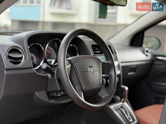 Додж Калибер 2011 в Николаеве на Automoto.ua Белый Додж Калибер, объемом двигателя 0 л и пробегом 205 тыс. км за 7900 $, фото 15 на Automoto.ua