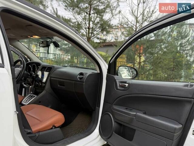 Додж Калибер 2011 в Николаеве на Automoto.ua Белый Додж Калибер, объемом двигателя 0 л и пробегом 205 тыс. км за 7900 $, фото 18 на Automoto.ua