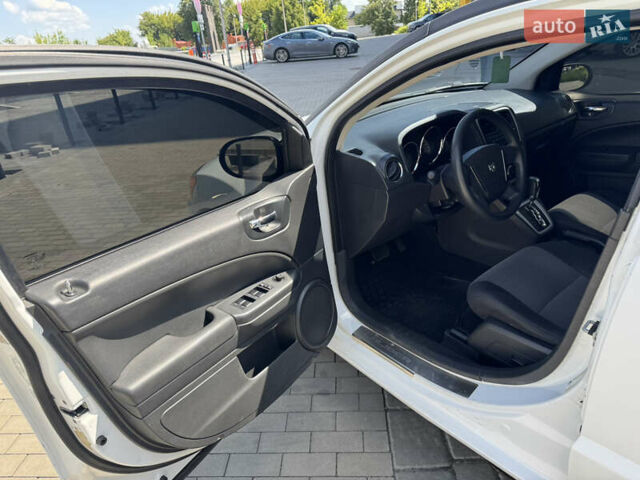 Белый Додж Калибер, объемом двигателя 2 л и пробегом 247 тыс. км за 6700 $, фото 12 на Automoto.ua