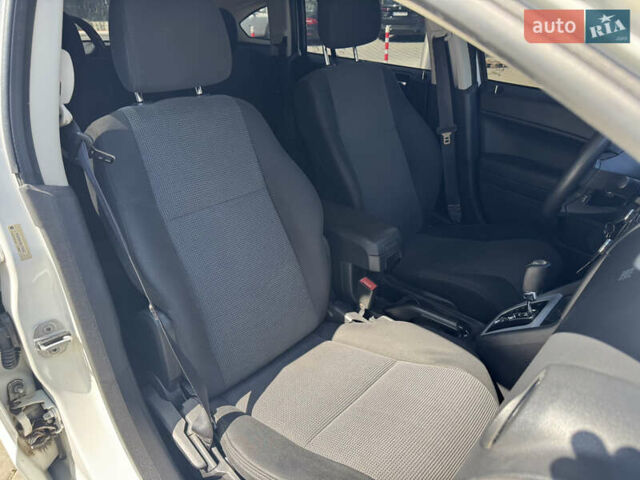 Белый Додж Калибер, объемом двигателя 2 л и пробегом 247 тыс. км за 6700 $, фото 17 на Automoto.ua